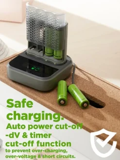 Batteriladdare GP ReCyko M451 + D451, inkl 4 AA-batterier