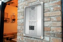Displayskåp Nobo Magnetiskt Inomhus, låsbart, 4xA4