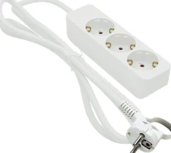 Grenuttag Gelia 3-vägs jordat, snedställda uttag, 1m kabel, vit