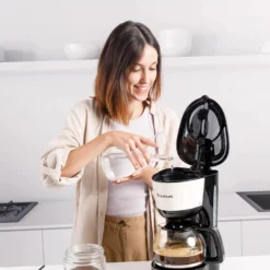 Kaffebryggare TAURUS Verona Vintage Cream, 12 koppar, 1000 W