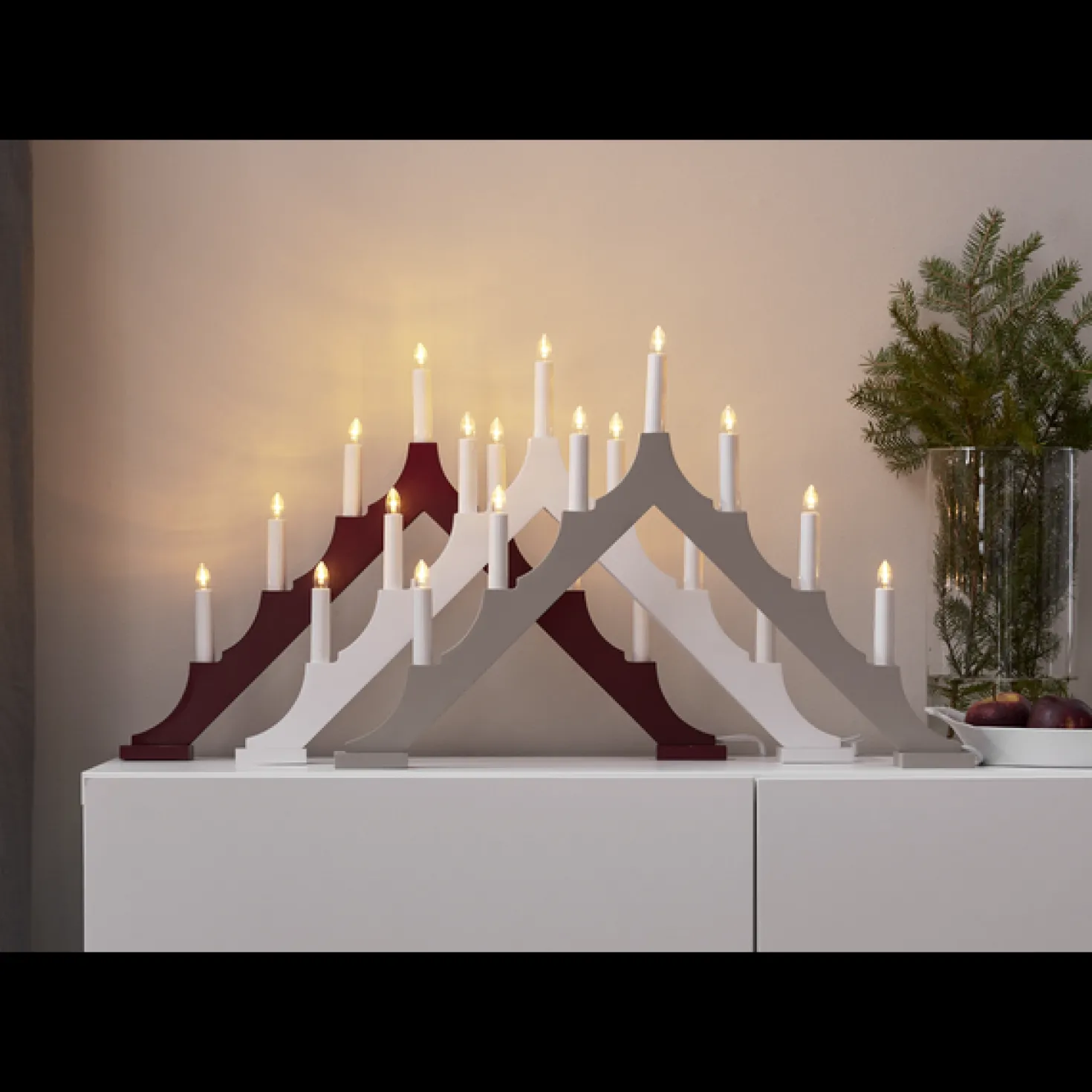 Ljusstake Star Trading Alma LED, vit, 7 ljus, 58,5 cm