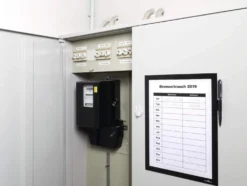 Magnetram Durable Duraframe Note A4, svart, integrerad pennhållare