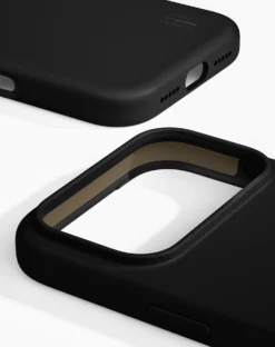 Mobilskal IDEAL OF SWEDEN Silicone MagSafe iPhone 17 Pro Max, svart