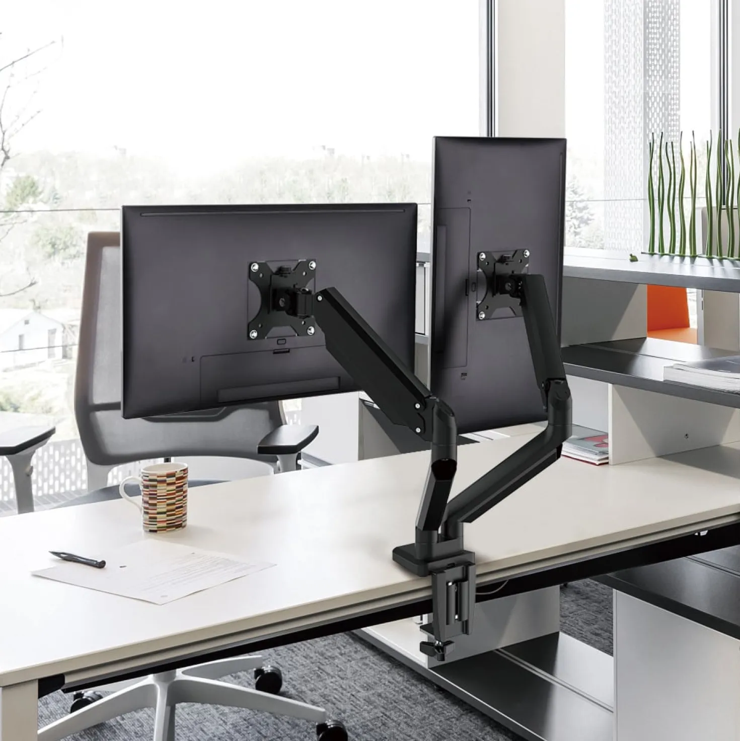 Monitorarm Deltaco OFFICE ARM-0351 Dubbel, gasfjäder, 17-32 tum