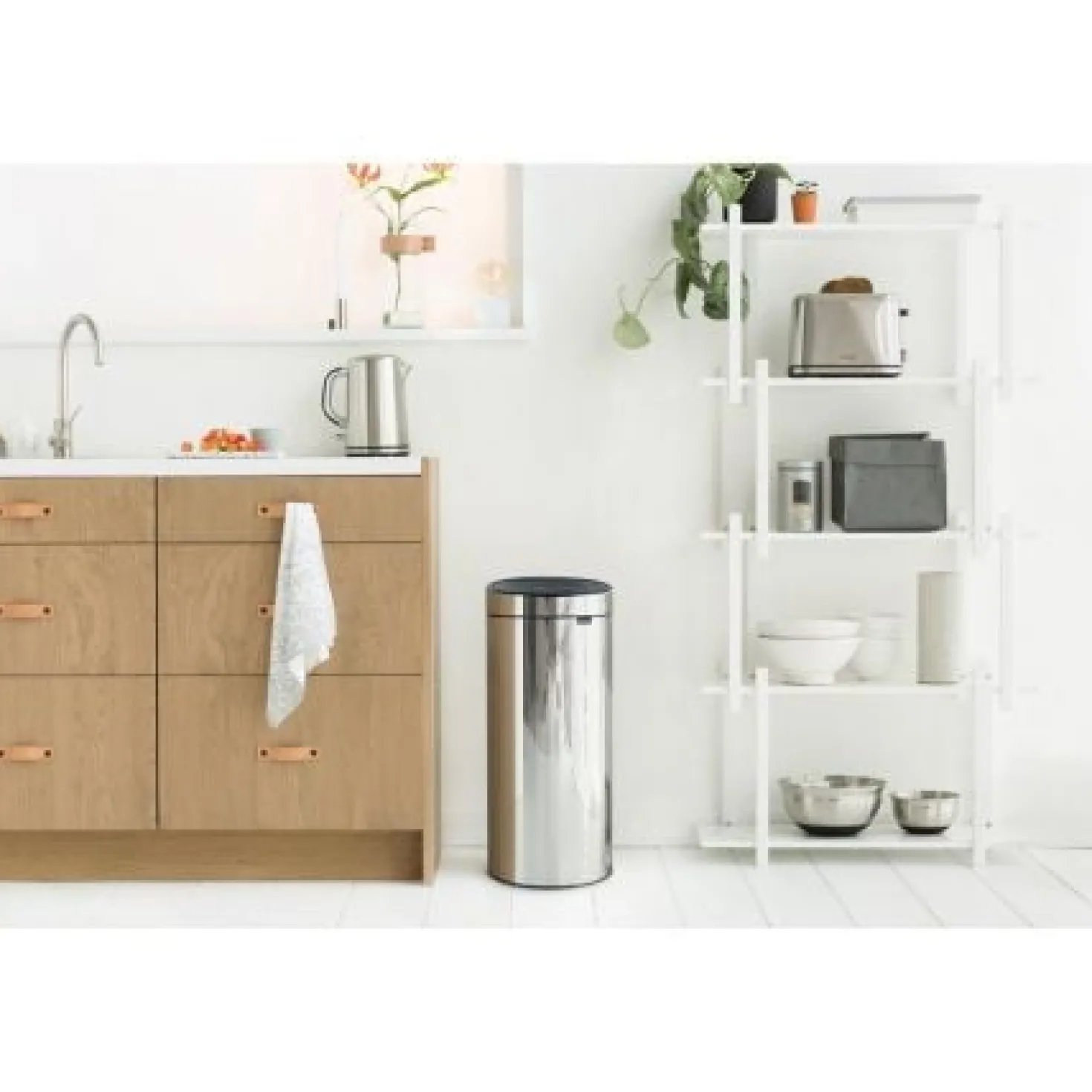 Papperskorg Brabantia Touch Bin New, 30L, blankt stål