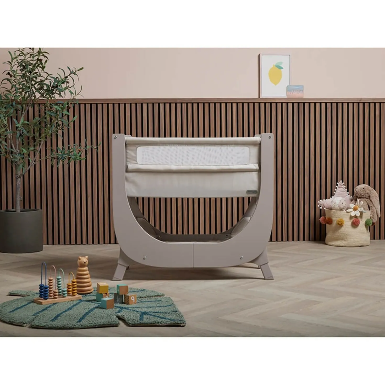 Spjälsäng SHNUGGLE Bedside Crib Air, ljusbrun, 7 höjdlägen