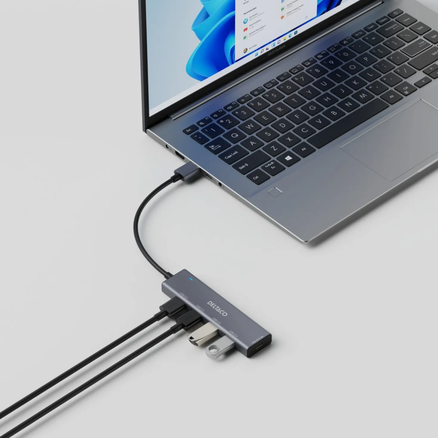 USB-A Hub Deltaco 4-port, 5 Gbps, aluminium, grå